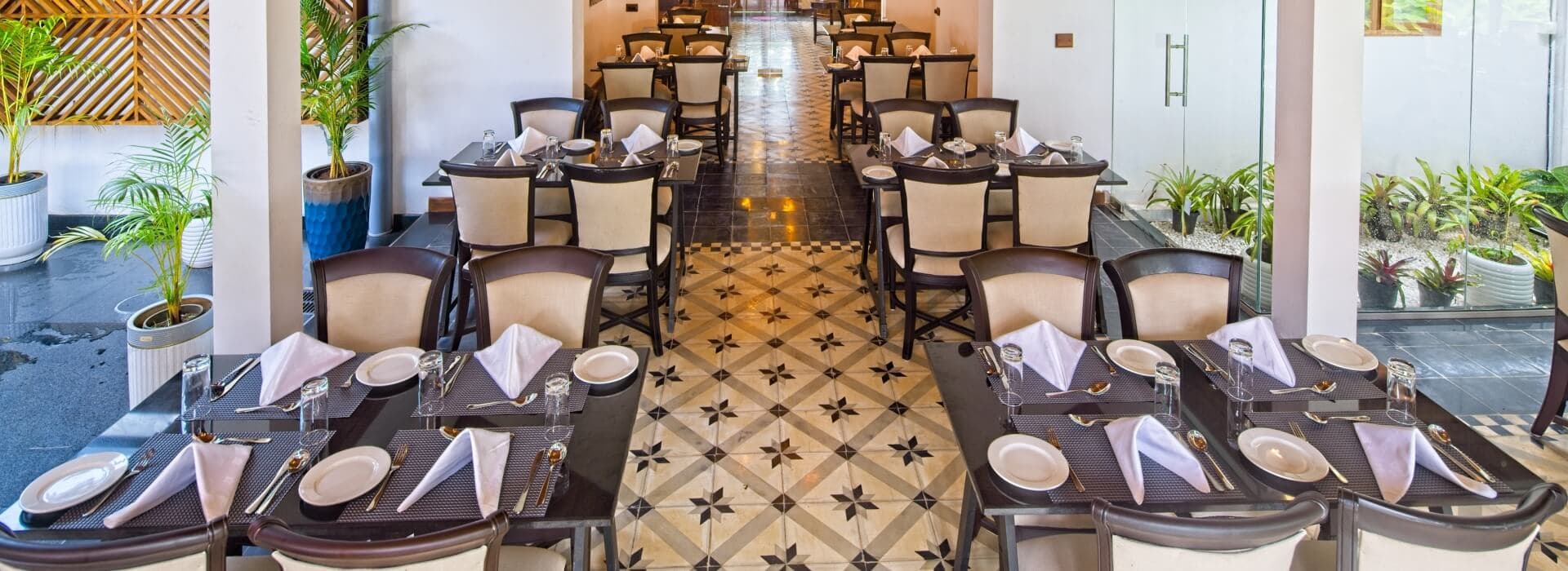 The dining room at Kohinoor Restaurant, Amritha Heritage.